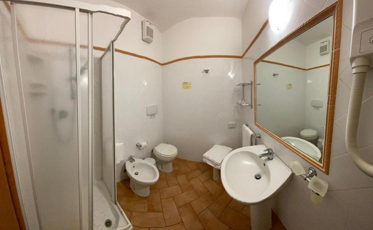 Ristorante Le Querciolaie Dei Ricci Hotel 3*