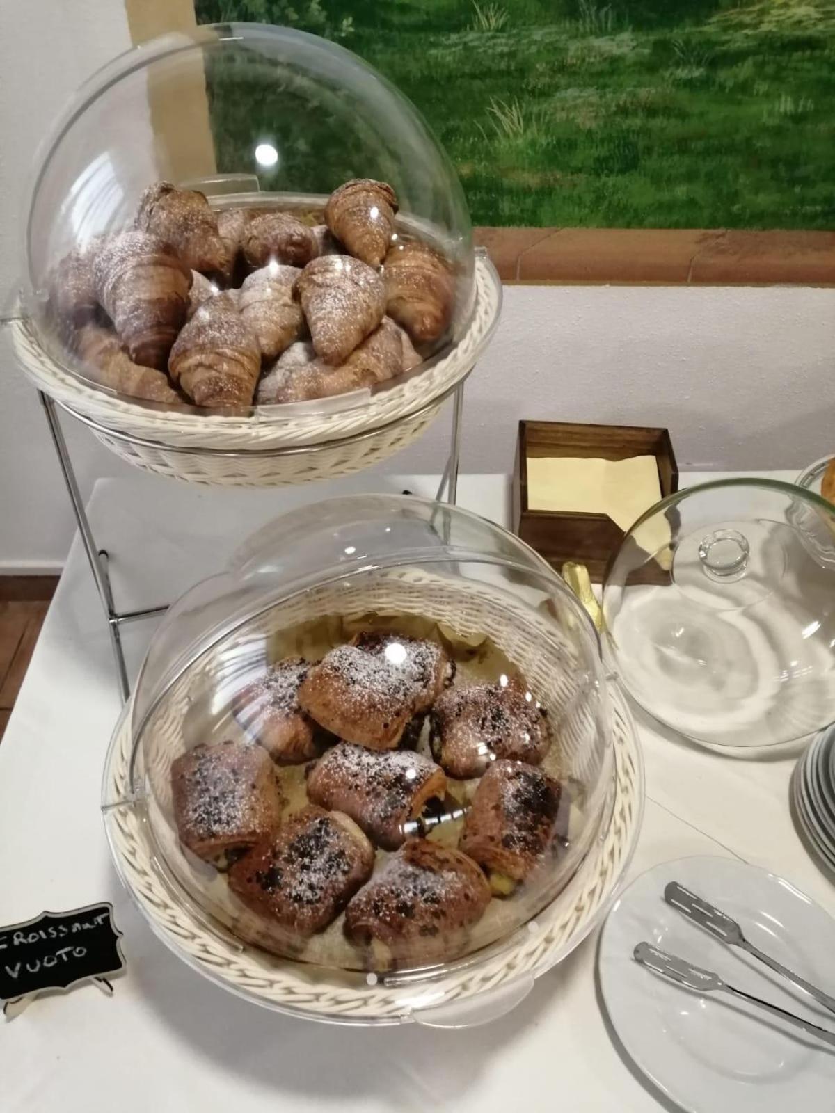 Hotel Ristorante Le Querciolaie Dei Ricci